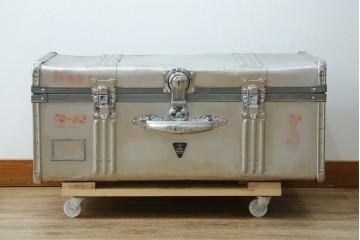 和製ヴィンテージ　BANKOKU　鍵付き!!　とっても軽いジュラルミン船トランク　(R-078272)
