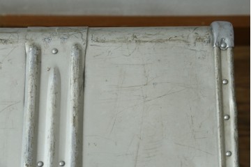 和製ヴィンテージ　BANKOKU　鍵付き!!　とっても軽いジュラルミン船トランク　(R-078272)