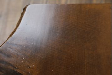 中古　民芸家具　木の温もりを感じられる栃の木(トチノキ)一枚板の重厚なスツール(花台、飾り台、サイドテーブル、板座チェア、椅子、イス)(R-078274)