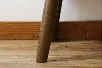 中古　民芸家具　木の温もりを感じられる栃の木(トチノキ)一枚板の重厚なスツール(花台、飾り台、サイドテーブル、板座チェア、椅子、イス)(R-078274)