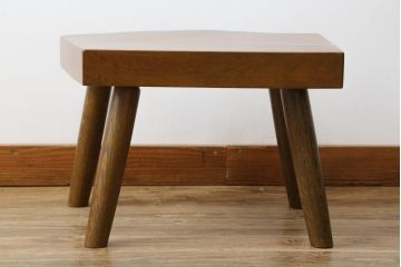 中古　民芸家具　木の温もりを感じられる栃の木(トチノキ)一枚板の重厚なスツール(花台、飾り台、サイドテーブル、板座チェア、椅子、イス)(R-078274)