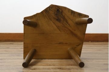 中古　民芸家具　木の温もりを感じられる栃の木(トチノキ)一枚板の重厚なスツール(花台、飾り台、サイドテーブル、板座チェア、椅子、イス)(R-078274)