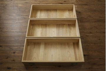 中古　美品　品のある佇まいが和の雰囲気を引き立てる加茂総桐箪笥(胴丸、総桐たんす、着物箪笥、衣装箪笥、引き出し、和タンス)(定価約100万円)(R-078284)