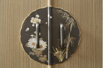 中古　美品　品のある佇まいが和の雰囲気を引き立てる加茂総桐箪笥(胴丸、総桐たんす、着物箪笥、衣装箪笥、引き出し、和タンス)(定価約100万円)(R-078284)