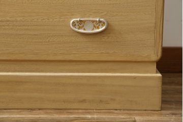 中古　未使用　展示品　伝統桐工芸品　加茂　イシモク社　凛とした佇まいが魅力的な総桐箪笥(並厚、総桐たんす、着物箪笥、引き出し、和たんす、衣装箪笥)(定価約55万円)(R-078285)