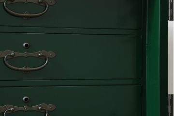 中古　美品!!　二本松工藝館　田中家具　個性的でモダンな佇まいの両開き戸付きチェスト(サイドチェスト、和タンス、整理箪笥、収納箪笥、引き出し、観音箪笥、衣装箪笥)(定価約65万円)(R-078287)