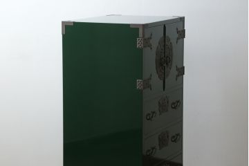 中古　美品!!　二本松工藝館　田中家具　個性的でモダンな佇まいの両開き戸付きチェスト(サイドチェスト、和タンス、整理箪笥、収納箪笥、引き出し、観音箪笥、衣装箪笥)(定価約65万円)(R-078287)