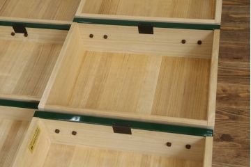 中古　美品!!　二本松工藝館　田中家具　個性的でモダンな佇まいの両開き戸付きチェスト(サイドチェスト、和タンス、整理箪笥、収納箪笥、引き出し、観音箪笥、衣装箪笥)(定価約65万円)(R-078287)