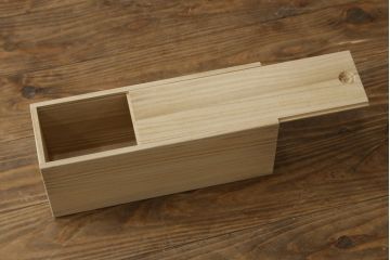 中古　美品!!　二本松工藝館　田中家具　個性的でモダンな佇まいの両開き戸付きチェスト(サイドチェスト、和タンス、整理箪笥、収納箪笥、引き出し、観音箪笥、衣装箪笥)(定価約65万円)(R-078287)