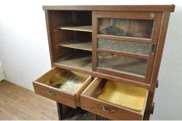 和製アンティーク　格子引き戸が粋でおしゃれな二段重ね関東水屋箪笥(食器棚、キャビネット、茶棚、茶箪笥、収納棚、戸棚、店舗什器)(R-078295)