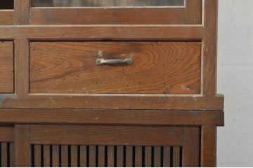 和製アンティーク　格子引き戸が粋でおしゃれな二段重ね関東水屋箪笥(食器棚、キャビネット、茶棚、茶箪笥、収納棚、戸棚、店舗什器)(R-078295)