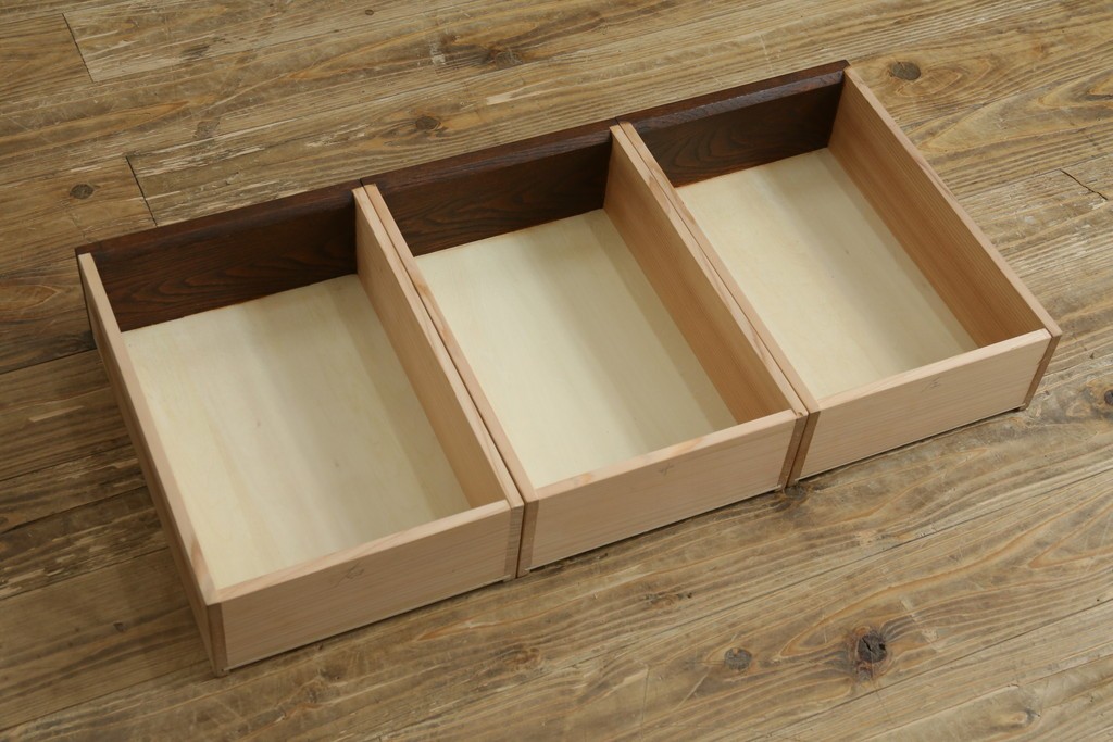 和製アンティーク　格子引き戸が粋な関東水屋箪笥キャビネット　(R-078297)