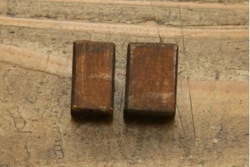 和製アンティーク　前面(欅材)　天板・側面(栗材)　真鍮金具　新潟産の帳場箪笥　(R-078304)