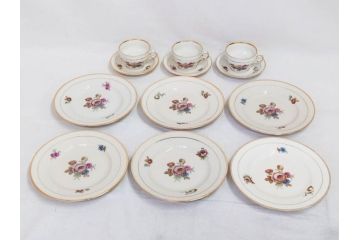 ドイツ　KPM (ベルリン王立磁器製陶所)　優雅な時間に浸れるカップ&ソーサー3客・プレート6枚セット(金彩、ゴールド、バラ、蝶、洋食器)(R-078335)