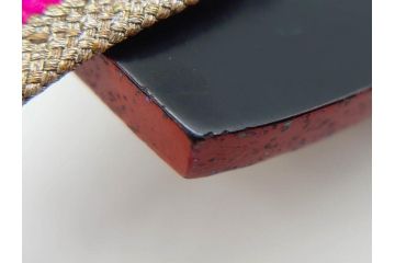 京都大丸百貨店　螺鈿　宝尽くし　縁起の良い吉祥文様がちりばめられた帯留め(小槌、帯締め、着物道具、和装小物、アクセサリー、ケース付き)(R-078336)
