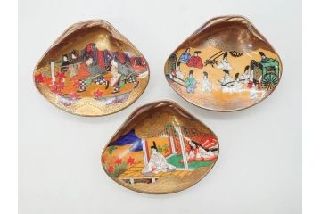 1980年　フランクリン画廊　徳川黎明會監修　「源氏物語貝合せ」　約10cm　3.3寸 雅な絵柄が美しい貝絵皿54枚揃(限定版、飾り皿、認定書、解説書付き、ボーンチャイナ、陶器、金彩、蒔絵、重箱、三寸三分)(R-078337)