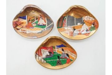 1980年　フランクリン画廊　徳川黎明會監修　「源氏物語貝合せ」　約10cm　3.3寸 雅な絵柄が美しい貝絵皿54枚揃(限定版、飾り皿、認定書、解説書付き、ボーンチャイナ、陶器、金彩、蒔絵、重箱、三寸三分)(R-078337)