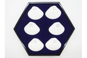 1980年　フランクリン画廊　徳川黎明會監修　「源氏物語貝合せ」　約10cm　3.3寸 雅な絵柄が美しい貝絵皿54枚揃(限定版、飾り皿、認定書、解説書付き、ボーンチャイナ、陶器、金彩、蒔絵、重箱、三寸三分)(R-078337)