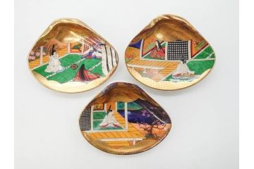 1980年　フランクリン画廊　徳川黎明會監修　「源氏物語貝合せ」　約10cm　3.3寸 雅な絵柄が美しい貝絵皿54枚揃(限定版、飾り皿、認定書、解説書付き、ボーンチャイナ、陶器、金彩、蒔絵、重箱、三寸三分)(R-078337)