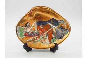 1980年　フランクリン画廊　徳川黎明會監修　「源氏物語貝合せ」　約10cm　3.3寸 雅な絵柄が美しい貝絵皿54枚揃(限定版、飾り皿、認定書、解説書付き、ボーンチャイナ、陶器、金彩、蒔絵、重箱、三寸三分)(R-078337)