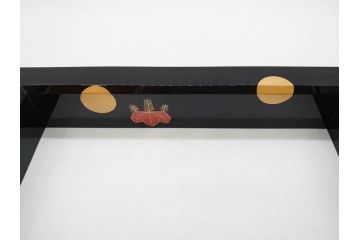 輪島塗　蒔絵が引き立つ炉縁(漆塗り、茶道具、金彩、菊桐文、共箱付き)(R-078338)