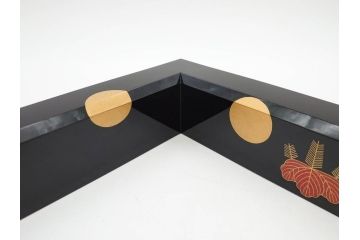 輪島塗　蒔絵が引き立つ炉縁(漆塗り、茶道具、金彩、菊桐文、共箱付き)(R-078338)
