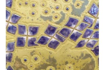 美彦銘　金彩花文七宝額　約24cm　8寸　紫陽花のデザインが際立つ飾皿(飾り皿、額皿、花、和皿、大皿、和食器、共箱付き、八寸)(R-078339)