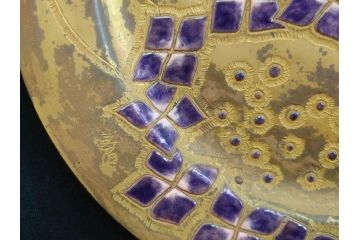 美彦銘　金彩花文七宝額　約24cm　8寸　紫陽花のデザインが際立つ飾皿(飾り皿、額皿、花、和皿、大皿、和食器、共箱付き、八寸)(R-078339)