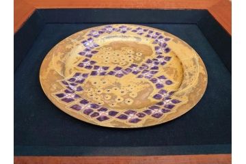 美彦銘　金彩花文七宝額　約24cm　8寸　紫陽花のデザインが際立つ飾皿(飾り皿、額皿、花、和皿、大皿、和食器、共箱付き、八寸)(R-078339)