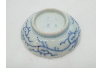 江戸後期　古伊万里　成化年製　微塵唐草文染付　約11cm　3.5寸　繊細な線描きが見事な小皿5枚セット(みじんからくさ、和皿、和食器、三寸五分)(R-078341)