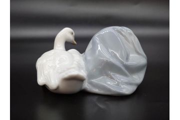 スペイン　リヤドロ　LLADRO　アヒルの家族　4895　高さ50cm　アヒル達の表情が可愛らしいフィギュリン(親子、ファミリー、置物、オブジェ、陶器人形、共箱付き)(R-078342)