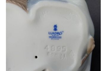 スペイン　リヤドロ　LLADRO　アヒルの家族　4895　高さ50cm　アヒル達の表情が可愛らしいフィギュリン(親子、ファミリー、置物、オブジェ、陶器人形、共箱付き)(R-078342)