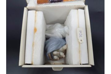 スペイン　リヤドロ　LLADRO　アヒルの家族　4895　高さ50cm　アヒル達の表情が可愛らしいフィギュリン(親子、ファミリー、置物、オブジェ、陶器人形、共箱付き)(R-078342)