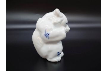 デンマーク　ROYAL COPENHAGEN(ロイヤルコペンハーゲン)　ブルーフルーテッド　プレイン　繊細に描かれた模様が上品なソルト&ペッパー・フィギュリン2点セット(塩胡椒入れ、調味料、置物、眠り猫、キャット、熊、ベア)(R-078343)
