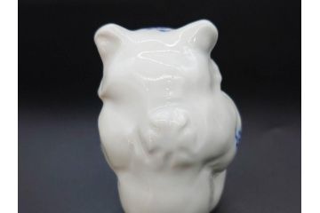 デンマーク　ROYAL COPENHAGEN(ロイヤルコペンハーゲン)　ブルーフルーテッド　プレイン　繊細に描かれた模様が上品なソルト&ペッパー・フィギュリン2点セット(塩胡椒入れ、調味料、置物、眠り猫、キャット、熊、ベア)(R-078343)