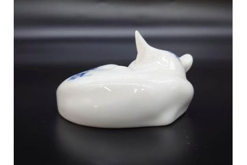 デンマーク　ROYAL COPENHAGEN(ロイヤルコペンハーゲン)　ブルーフルーテッド　プレイン　繊細に描かれた模様が上品なソルト&ペッパー・フィギュリン2点セット(塩胡椒入れ、調味料、置物、眠り猫、キャット、熊、ベア)(R-078343)