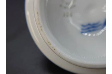 デンマーク　ROYAL COPENHAGEN(ロイヤルコペンハーゲン)　ブルーフルーテッドプレイン　繊細に描かれたブルーの模様が上品なティーポット(洋食器)(R-078344)