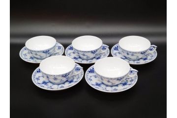デンマーク　ROYAL COPENHAGEN(ロイヤルコペンハーゲン)　ブルーフルーテッド　ハーフレース　525　上品なデザインのティーカップ&ソーサー5客セット(洋食器、C&S)(R-078345)