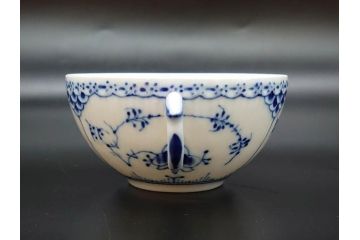 デンマーク　ROYAL COPENHAGEN(ロイヤルコペンハーゲン)　ブルーフルーテッド　ハーフレース　525　上品なデザインのティーカップ&ソーサー5客セット(洋食器、C&S)(R-078345)