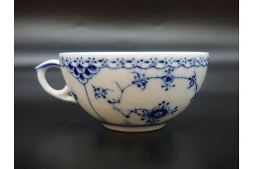 デンマーク　ROYAL COPENHAGEN(ロイヤルコペンハーゲン)　ブルーフルーテッド　ハーフレース　525　上品なデザインのティーカップ&ソーサー5客セット(洋食器、C&S)(R-078345)