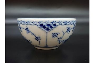 デンマーク　ROYAL COPENHAGEN(ロイヤルコペンハーゲン)　ブルーフルーテッド　ハーフレース　525　上品なデザインのティーカップ&ソーサー5客セット(洋食器、C&S)(R-078345)