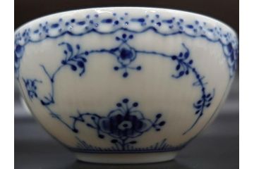 デンマーク　ROYAL COPENHAGEN(ロイヤルコペンハーゲン)　ブルーフルーテッド　ハーフレース　525　上品なデザインのティーカップ&ソーサー5客セット(洋食器、C&S)(R-078345)