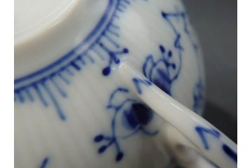 デンマーク　ROYAL COPENHAGEN(ロイヤルコペンハーゲン)　ブルーフルーテッド　ハーフレース　525　上品なデザインのティーカップ&ソーサー5客セット(洋食器、C&S)(R-078345)