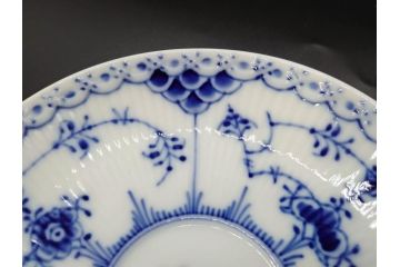 デンマーク　ROYAL COPENHAGEN(ロイヤルコペンハーゲン)　ブルーフルーテッド　ハーフレース　525　上品なデザインのティーカップ&ソーサー5客セット(洋食器、C&S)(R-078345)