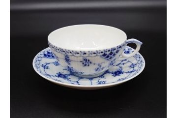デンマーク　ROYAL COPENHAGEN(ロイヤルコペンハーゲン)　ブルーフルーテッド　ハーフレース　525　上品なデザインのティーカップ&ソーサー5客セット(洋食器、C&S)(R-078345)
