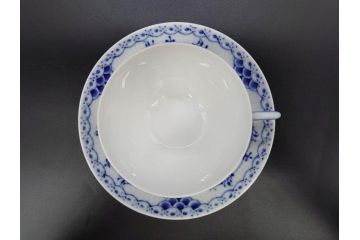 デンマーク　ROYAL COPENHAGEN(ロイヤルコペンハーゲン)　ブルーフルーテッド　ハーフレース　525　上品なデザインのティーカップ&ソーサー5客セット(洋食器、C&S)(R-078345)