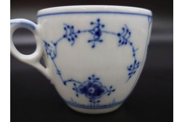 デンマーク　ROYAL COPENHAGEN(ロイヤルコペンハーゲン)　ブルーフルテッド プレイン　繊細な絵付けがエレガントなコーヒーカップ&ソーサー5客セット(洋食器、C&S)(R-078346)