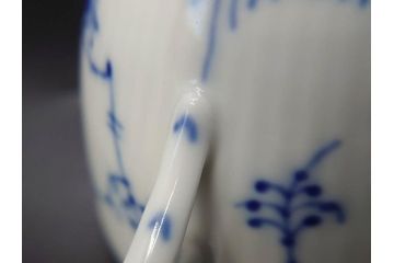 デンマーク　ROYAL COPENHAGEN(ロイヤルコペンハーゲン)　ブルーフルテッド プレイン　繊細な絵付けがエレガントなコーヒーカップ&ソーサー5客セット(洋食器、C&S)(R-078346)