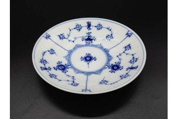 デンマーク　ROYAL COPENHAGEN(ロイヤルコペンハーゲン)　ブルーフルテッド プレイン　繊細な絵付けがエレガントなコーヒーカップ&ソーサー5客セット(洋食器、C&S)(R-078346)