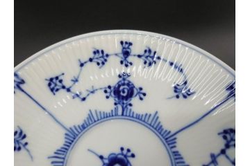 デンマーク　ROYAL COPENHAGEN(ロイヤルコペンハーゲン)　ブルーフルテッド プレイン　繊細な絵付けがエレガントなコーヒーカップ&ソーサー5客セット(洋食器、C&S)(R-078346)